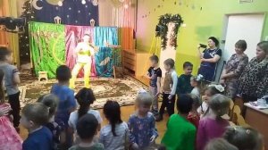 Танец Хвостиков -1001 песенка