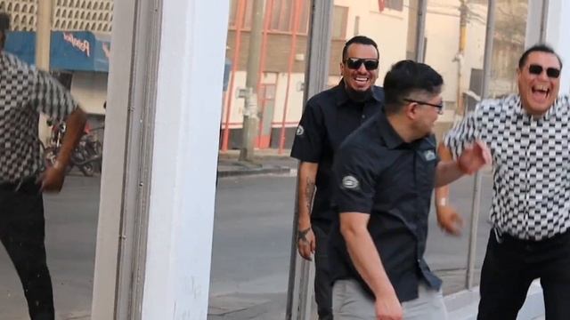 Despierta, Black and White TV смотреть онлайн