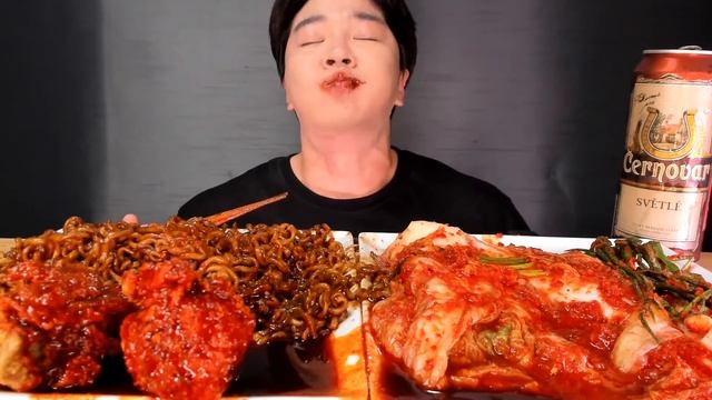 BLACK BEAN NOODLES, FRIED CHICKEN WITH SAMYANG FIRE SAUCE, KIMCHI CHALLENGE MUKBANG EATING SHOW