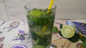 Мохито с лаймом и мятой