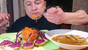 мукбанг/обжор/тушёная картошка/