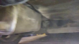 Nissan note. Оторвался глушитель. 130.000 км.