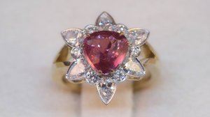 Красавец РОЗОВЫЙ САПФИР в бриллиантовой оправе! Только ручная работа 😎