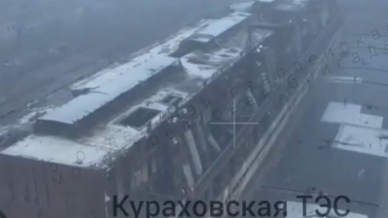 Опубликовано видео из Курахова в ДНР, где флаг России развевается над местной ТЭС