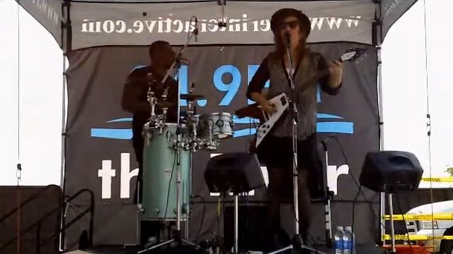 Serena Ryder - Stompa (live KRVB Radio Session) смотреть онлайн