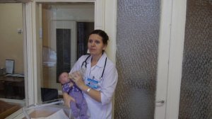 18 Ребенок срыгивает,2 часть / Мамули и детки