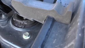 Отзывы о Nissan Qashqai 1.6 cvt 2WD 2012 грязь под капотом