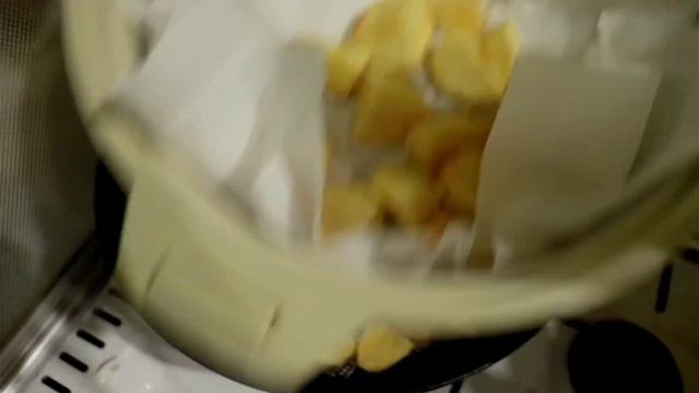 How to Make Fried Potatoes with Garlic and Spice| These are Better than Chips