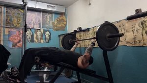 Подвальная качалка мечты. Новая программа на грудь