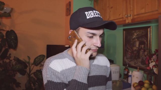 Hands To Myself - Video Reaction (8ден/10) смотреть онлайн