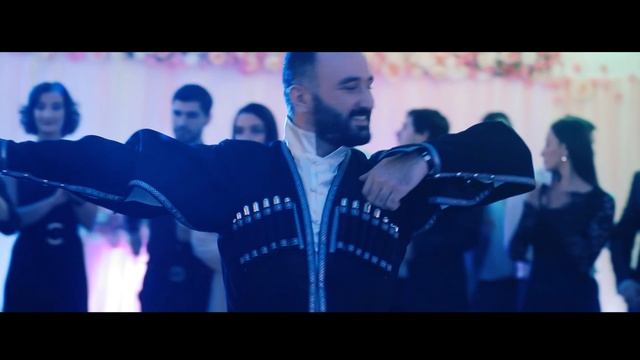 Слова со смыслом женский юмор статусы. Во мне есть все но только от вас зависит. Цитаты про мурашки. Достали картинки прикольные. Прежде чем осуждать человека-пройди его путь-это.