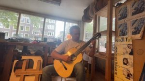 I'm visiting the luthier Otto Voorwinkel