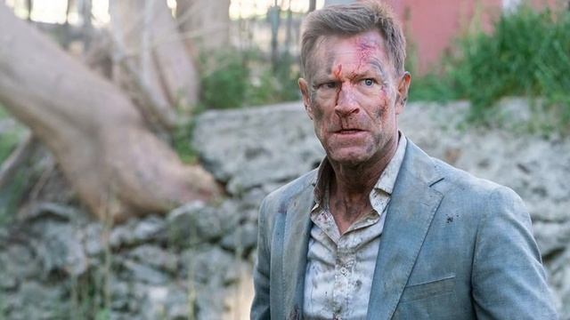 The Bricklayer | Quick Take Movie Review | #aaroneckhart #ninadobrev #lionsgateplay