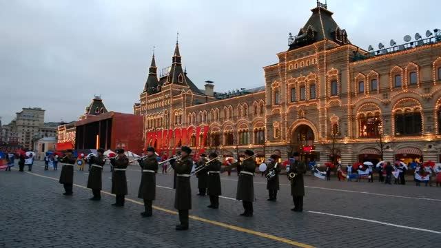 Военный оркестр на Красной площади - марш "Москва майская"