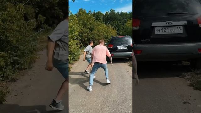 С другом или с девушкой веселее #shortvideo #топ #юмор #funny #shorts