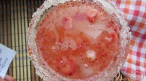 Клубнично-мятный коктейль