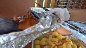 СУПЕРВКУСНАЯ КАРТОШКА С САЛОМ, ПЕЧЕНАЯ В ФОЛЬГЕ НА УГЛЯХ. ПОНРАВИЛОСЬ ВСЕМ.