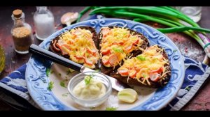 Горячие бутерброды с крабовыми палочками и сыром #вкусняшки#горячиебутерброды#крабовый#русскаякухня