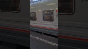 Влог. Встречаю бабушку и брата . Приехали гости .