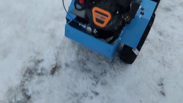 Мини Погрузчик с челюстным ковшом из листового металла