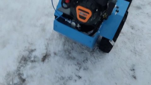 Мини Погрузчик с челюстным ковшом из листового металла