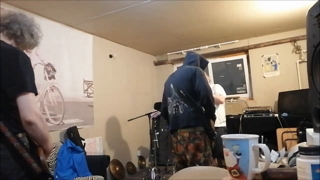 (Cover 2023) Коррозия металла Crazy House смотреть онлайн