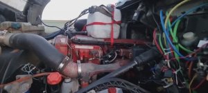 По дороге к нам на замену мотора, попал в дтп.Замена двс с кам 15 на детройт 12.7 ,обзор для клиента