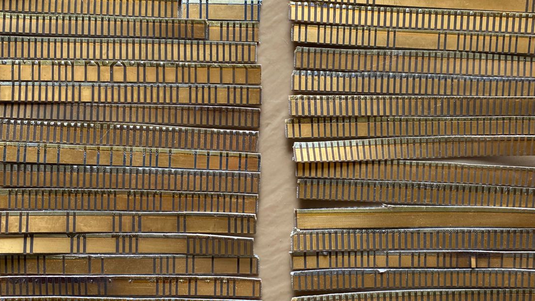 Золото из импортных ламелей (предположительно Чехословакия)😉И сюрприз при аффинаже😁 смотреть онлайн