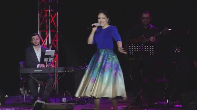 Алёна Петровская -Рябина чёрная муз. и сл. А.Куряев