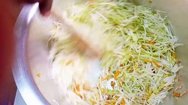 HOW TO COOK STEAMED CABBAGE WITHOUT SPICES// CABBAGE RECIPES // FRIED CABBAGE// HOW TO COOK CABBAGE