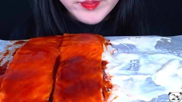 ASMR SALMON, SPICY FIRE CHICKEN SAUCE, SALMON SUSHI, SEAFOOD/불닭소스 연어회 먹방, 연어초밥 먹방, 홀스래디쉬 소스 MUKBANG