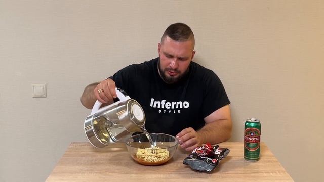 Nongshim "Super Red Shin Spicy" Noodles смотреть онлайн