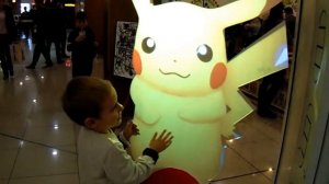 Что едят Покемоны! Покемон Пикачу съел Alex Сашку!Pokemon Go Pikachu!