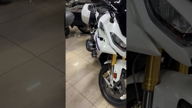 BMW r1200rs в отличном состоянии в мотосалоне Хот Мот #bmw#r1200rs#bmwmotorrad#обзормото