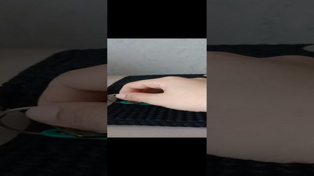 Теперь Удобно достаю ключи из сумочки