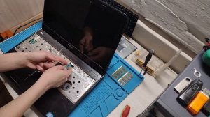 Диагностика и ремонт ноутбука Dell Inspiron N5110 -  кнопки индикаторов горят, нет изображения.