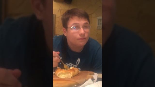 Серш учится кушать смотреть онлайн