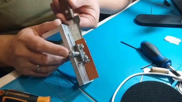 ПравИло для ножей и ножниц. Нож — как мир, прогнётся обязательно смотреть онлайн