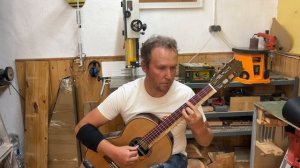 I'm visiting Vael de Ginés luthier