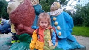 Супер песня!Главное правильно поклониться! Пропала Мальвина!