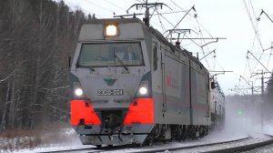 "Наливняк". 2ЭС10-004 "Гранит" с грузовым поездом