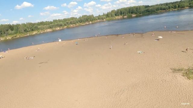 Июльский пляж смотреть онлайн