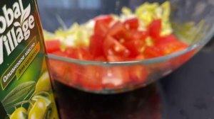 Салат из пекинской капусты с помидорами