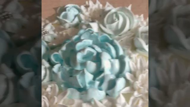 Кремовые цветы🌸🌸🌸 в оттенках зимнего сада💙💎❄️