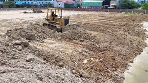 Строительство, один из первых этапов засыпки, возвращаясь к старому проекту