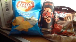 Чипсы, Напиток с Барбарисом, Гренки