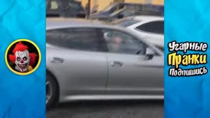 ПОЛИЦЕЙСКИЙ ЛАПАЕТ ПРОХОЖИХ ПРАНК! Пранки над Людьми Жесткие Пранки Лучше