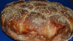 Йогуртовые булочки с творожной массой и карамельно-ореховой корочкой