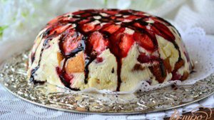 Летний торт-суфле с клубникой