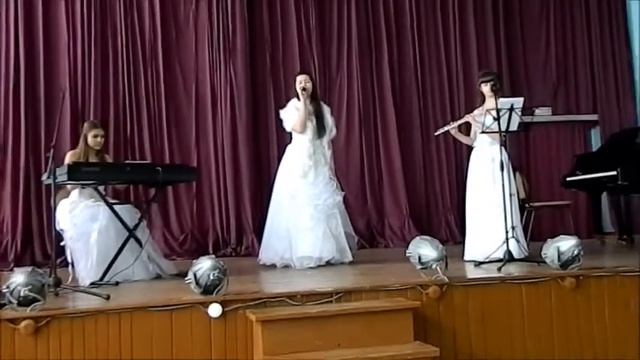 Фрагмент концерта; исполняется "Романс Настеньки" смотреть онлайн